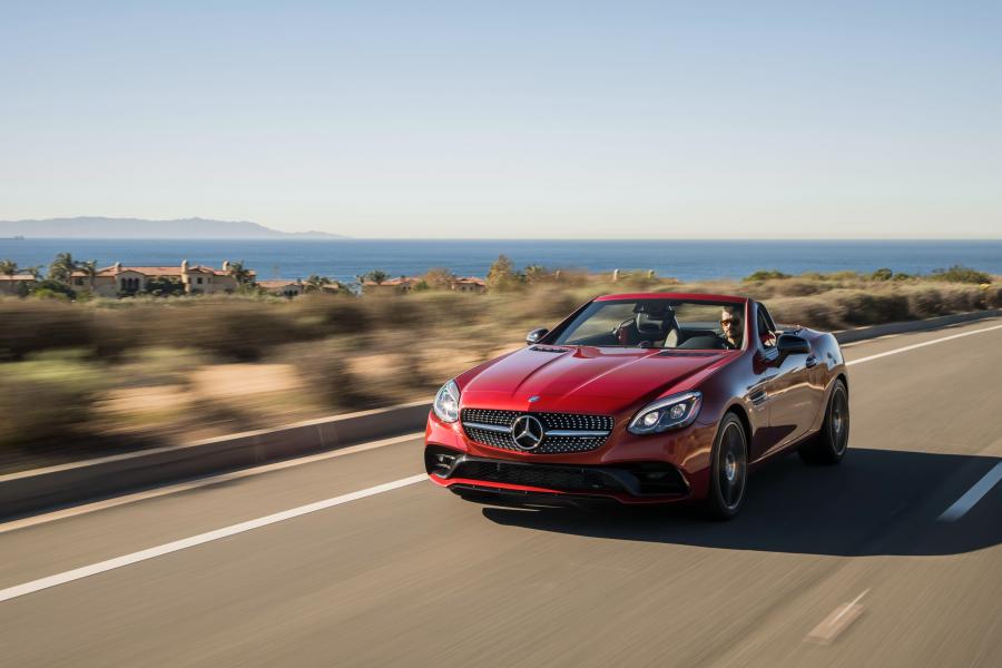  Mercedes-AMG SLC43 2016 года  (NA) (фото 2 из 30)